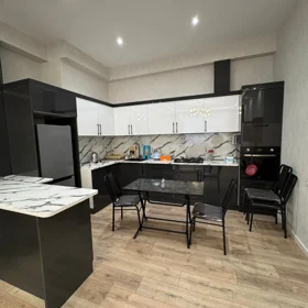 In Baku 80.0 m² apartment is for rent - Image 8