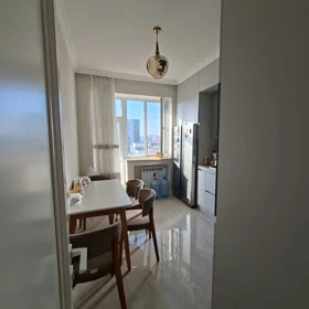 In Baku 107.0 m² apartment is for sale - Image 9