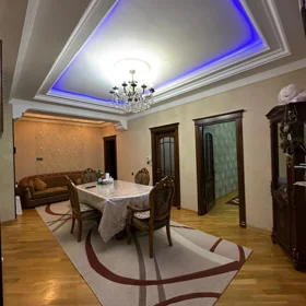 In Baku 145.0 m² apartment is for sale - Image 8