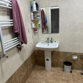 In Baku 74.0 m² apartment is for rent - Image 9