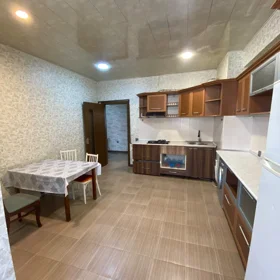 In Baku 90.0 m² apartment is for rent - Image 2