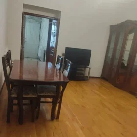 In Səbail rayonu 65.0 m² house with 2.0 rooms is for rent - Image 2