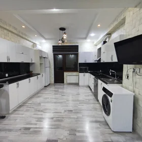 In Baku 185.0 m² apartment is for rent - Image 6