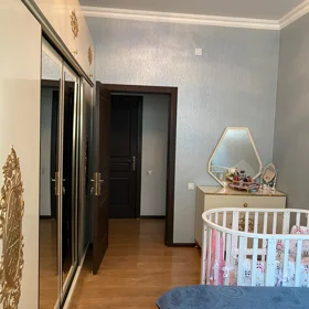 In Baku 93.0 m² apartment is for sale - Image 9