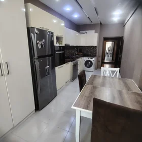 In Baku 100.0 m² apartment is for sale - Image 2