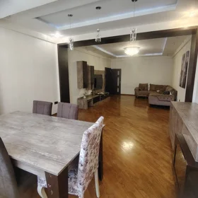 In Baku 100.0 m² apartment is for sale - Image 4