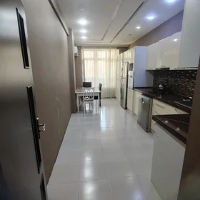 In Baku 100.0 m² apartment is for sale - Image 10