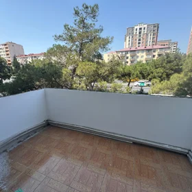 In Baku 85.0 m² apartment is for sale - Image 2