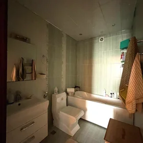 In Baku 150.0 m² apartment is for sale - Image 9