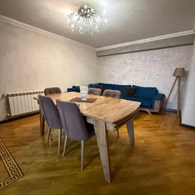 In Baku 140.0 m² apartment is for sale - Image 4