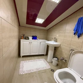 In Baku 140.0 m² apartment is for sale - Image 9