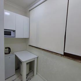 In Binəqədi rayonu 100.0 m² commercial is for rent - Image 2