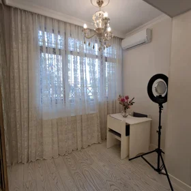 In Binəqədi rayonu 100.0 m² commercial is for rent - Image 7