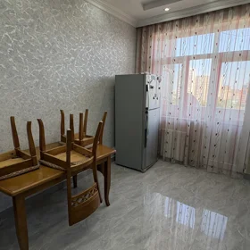 In Baku 80.0 m² apartment is for rent - Image 2