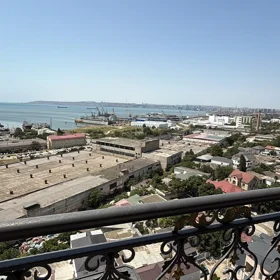 In Baku 145.0 m² apartment is for rent - Image 9