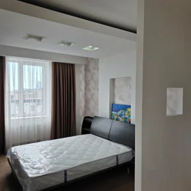 In Baku 186.0 m² apartment is for rent - Image 8
