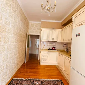 In Baku 85.0 m² apartment is for rent - Image 2