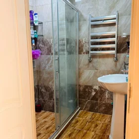 In Baku 85.0 m² apartment is for rent - Image 9