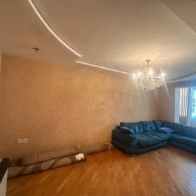 In Baku 70.0 m² apartment is for rent - Image 2