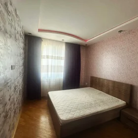 In Baku 70.0 m² apartment is for rent - Image 4