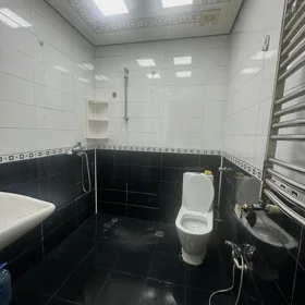 In Baku 70.0 m² apartment is for rent - Image 7