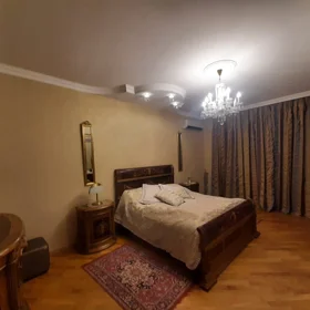 In Baku 152.0 m² apartment is for sale - Image 5