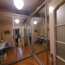 In Baku 152.0 m² apartment is for sale - Image 10