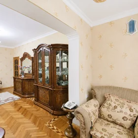 In Baku 100.0 m² apartment is for sale - Image 3