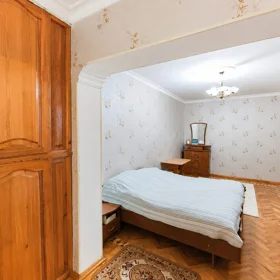 In Baku 100.0 m² apartment is for sale - Image 5