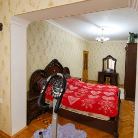 In Baku 100.0 m² apartment is for sale - Image 9