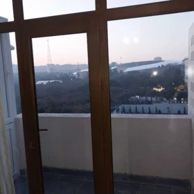 In Baku 75.0 m² apartment is for rent - Image 2
