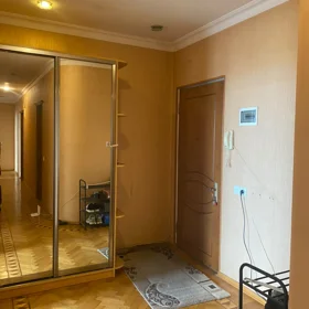 In Baku 124.0 m² apartment is for sale - Image 2