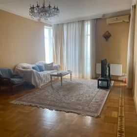 In Baku 124.0 m² apartment is for sale - Image 4