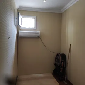In Baku 70.0 m² apartment is for sale - Image 6