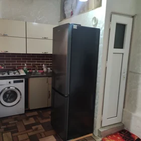 In Baku 70.0 m² apartment is for sale - Image 10