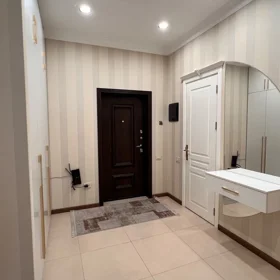 In Baku 90.0 m² apartment is for rent - Image 7