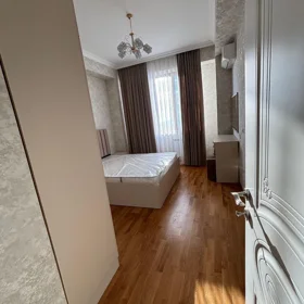 In Baku 74.0 m² apartment is for rent - Image 2