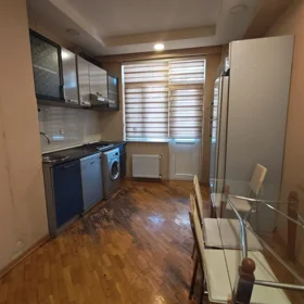 In Baku 80.0 m² apartment is for rent - Image 3