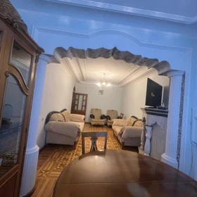 In Baku 80.0 m² apartment is for sale - Image 3