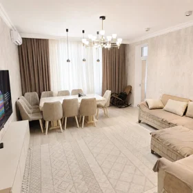 In Baku 126.0 m² apartment is for sale - Image 3