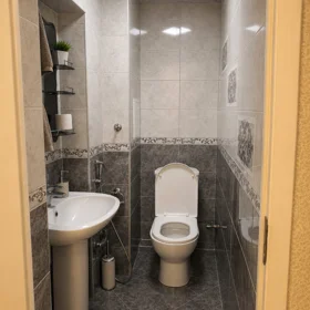 In Baku 80.0 m² apartment is for rent - Image 10