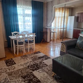 In Baku 70.0 m² apartment is for rent - Image 2
