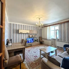 In Baku 85.0 m² apartment is for sale - Image 3