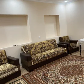 In Baku 90.0 m² house with 3.0 rooms is for rent - Image 3