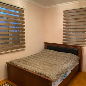 In Baku 90.0 m² house with 3.0 rooms is for rent - Image 10