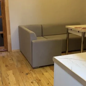 In Baku 45.0 m² house with 2.0 rooms is for rent - Image 4