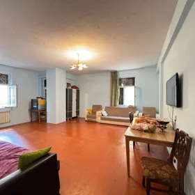 In Baku 170.0 m² apartment is for sale - Image 2