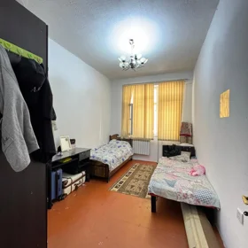 In Baku 170.0 m² apartment is for sale - Image 6