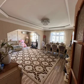 In Baku 120.0 m² apartment is for sale - Image 3