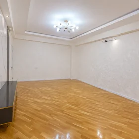 In Baku 100.0 m² apartment is for sale - Image 6